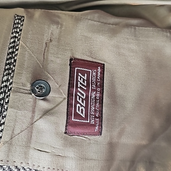 Herring bone tweed sport jacket - Picture 3 of 5